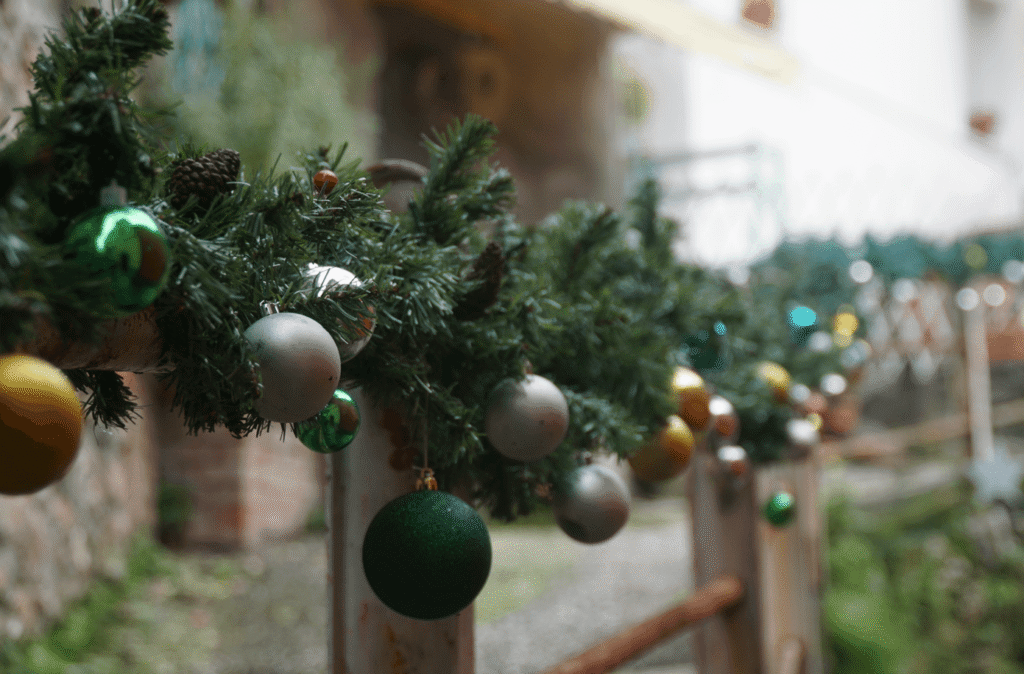 christmas-outdoor-decoration